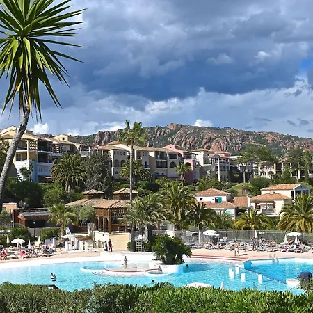 Le Village - E1212 By Interhome
